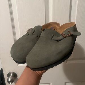 Birkenstock Boston Clogs in green suede Size 37 L5 M4
